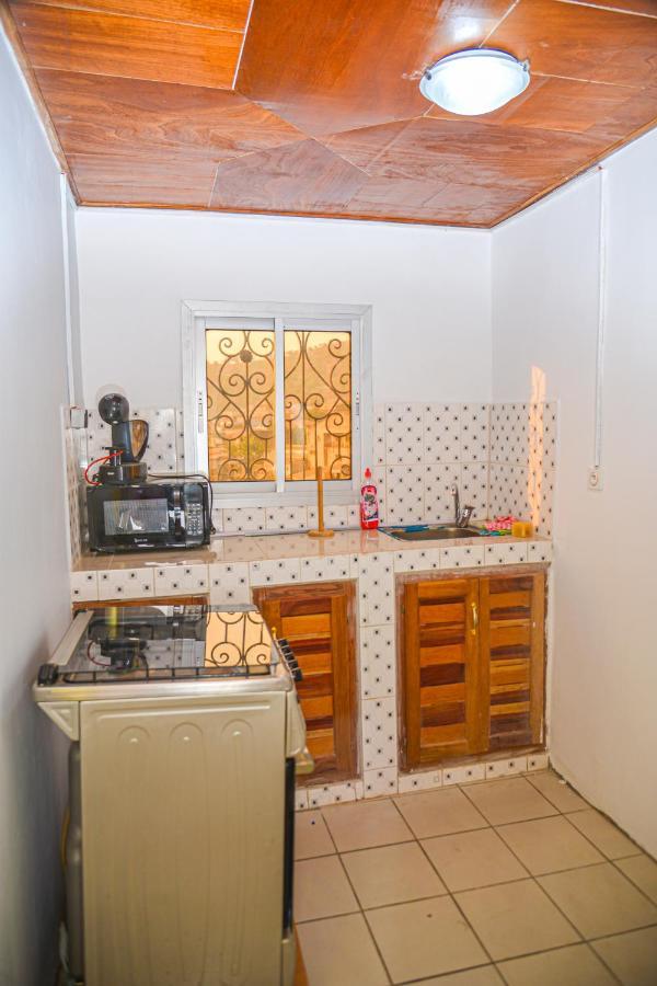 Appartement Meuble 2 Chambres Avec Salle De Bain - 1 Salon - 1E Cuisine - La Concorde - Quartier Nkomkana ยาอุนเด ภายนอก รูปภาพ