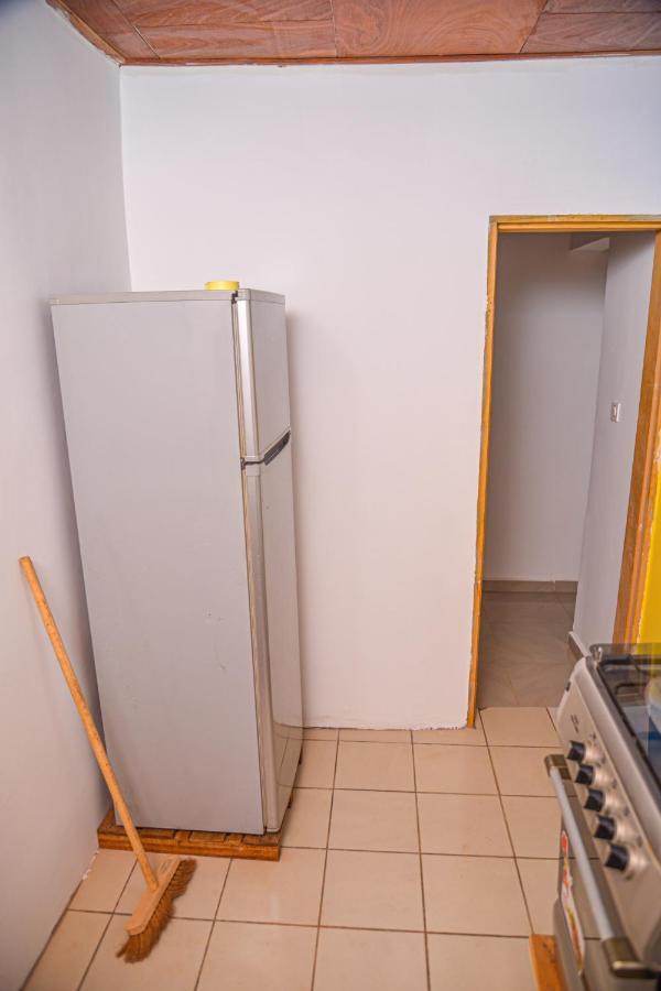 Appartement Meuble 2 Chambres Avec Salle De Bain - 1 Salon - 1E Cuisine - La Concorde - Quartier Nkomkana ยาอุนเด ภายนอก รูปภาพ